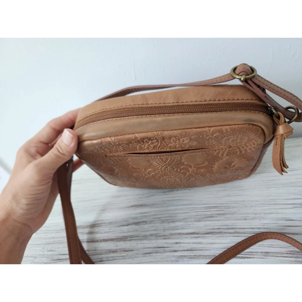 The Sak Leather De Young Crossbody Camera Bag Cognac Brown Embossed Floral  Boho